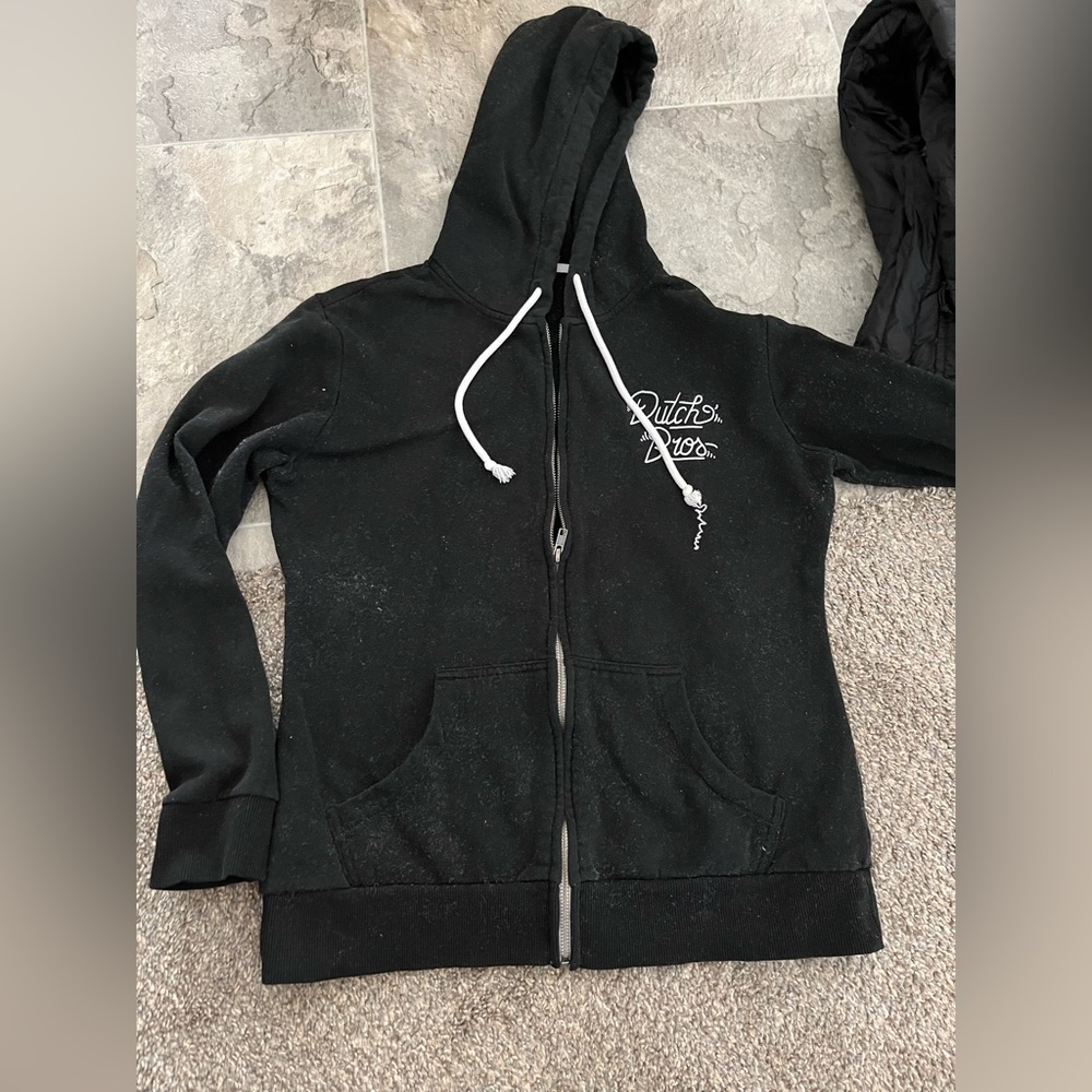 Dutch bros zip up